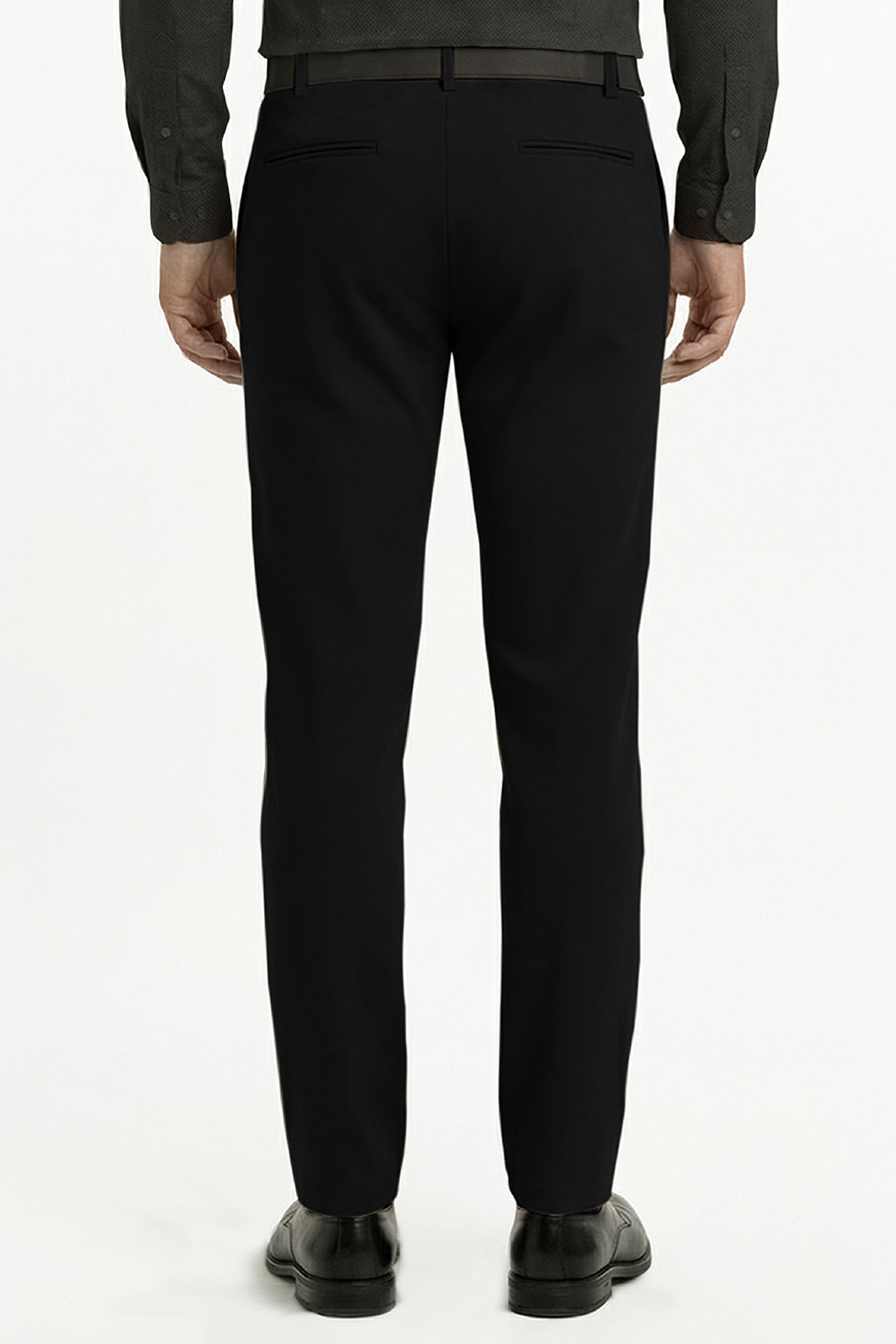 Goffra Erkek North Esnek Relaxed Beli Lastikli Jogger Pantolon Siyah, model üzerinde görünüm
