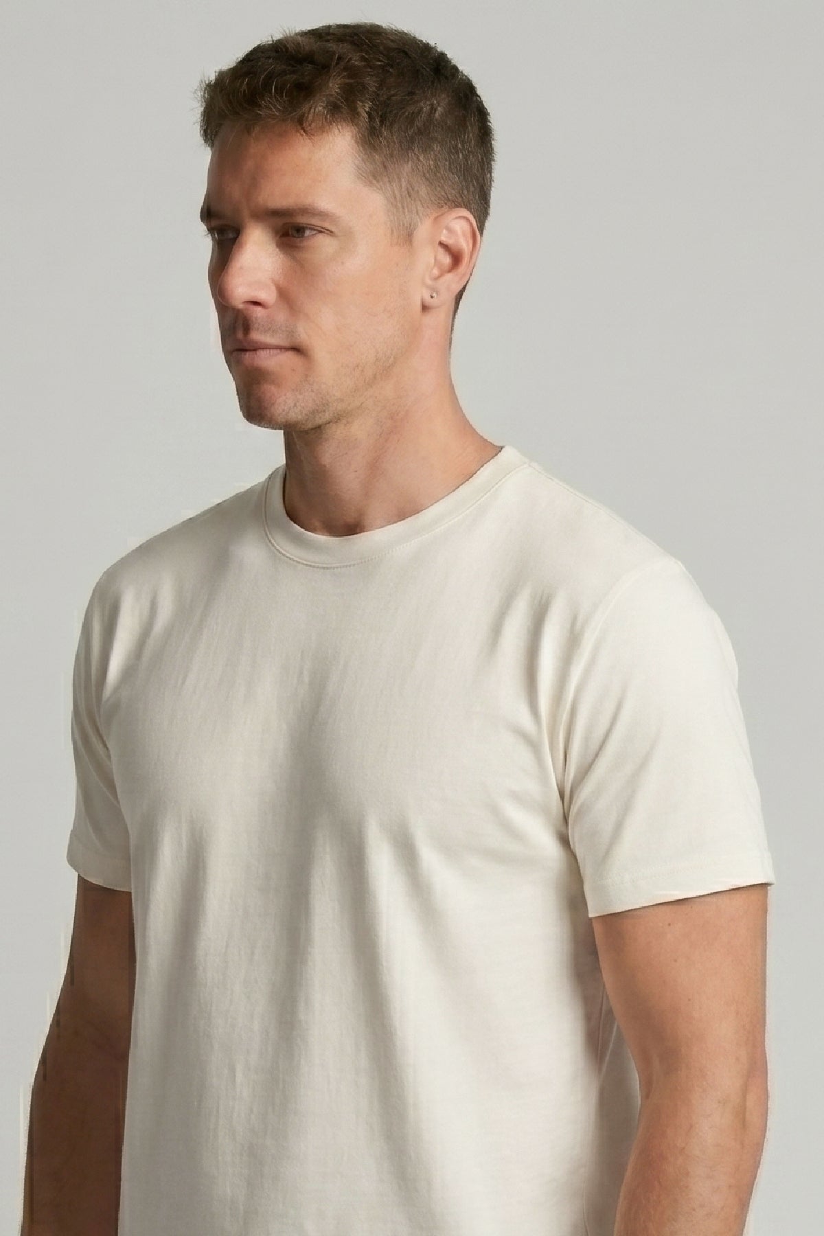 Herren T-Shirt aus Baumwolle, Premium-Qualität, mit dicht gewebter Struktur, Ecru M101-R0220-09