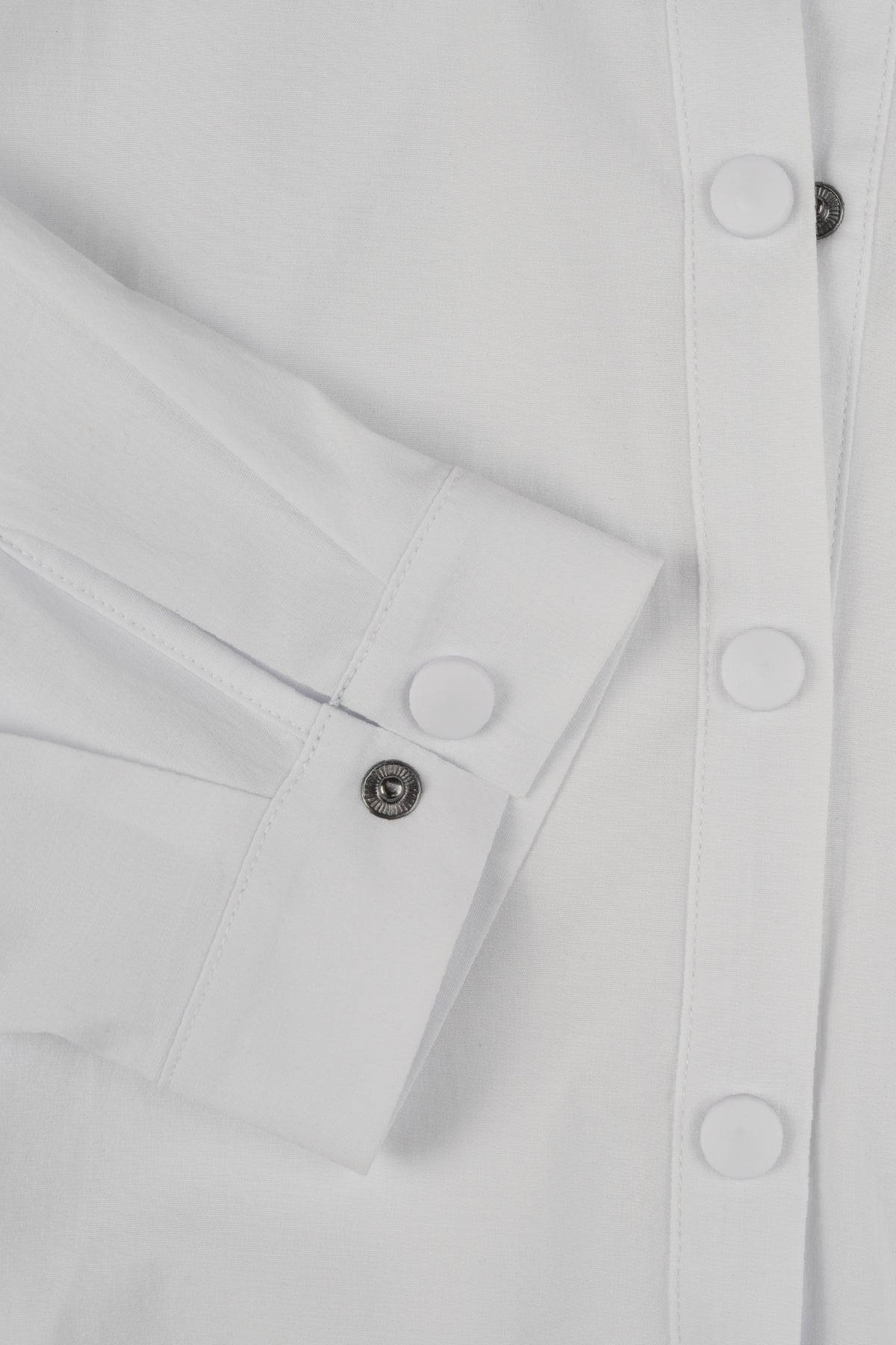 Damenhemd mit Druckknöpfen, verstellbarer Taille, schicker bequemer Schnitt, Weiß W201-K0304-01